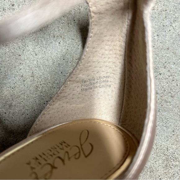 Jewel Badgley Mischka Giona Embellished Evening Champagne Satin Heel Size 9 - Picture 9 of 12